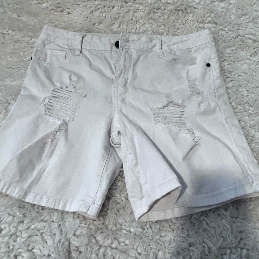 Sale $10 2for $15 SILVER CRUSH Destroyed distress White Stretch Shorts 9/10 90